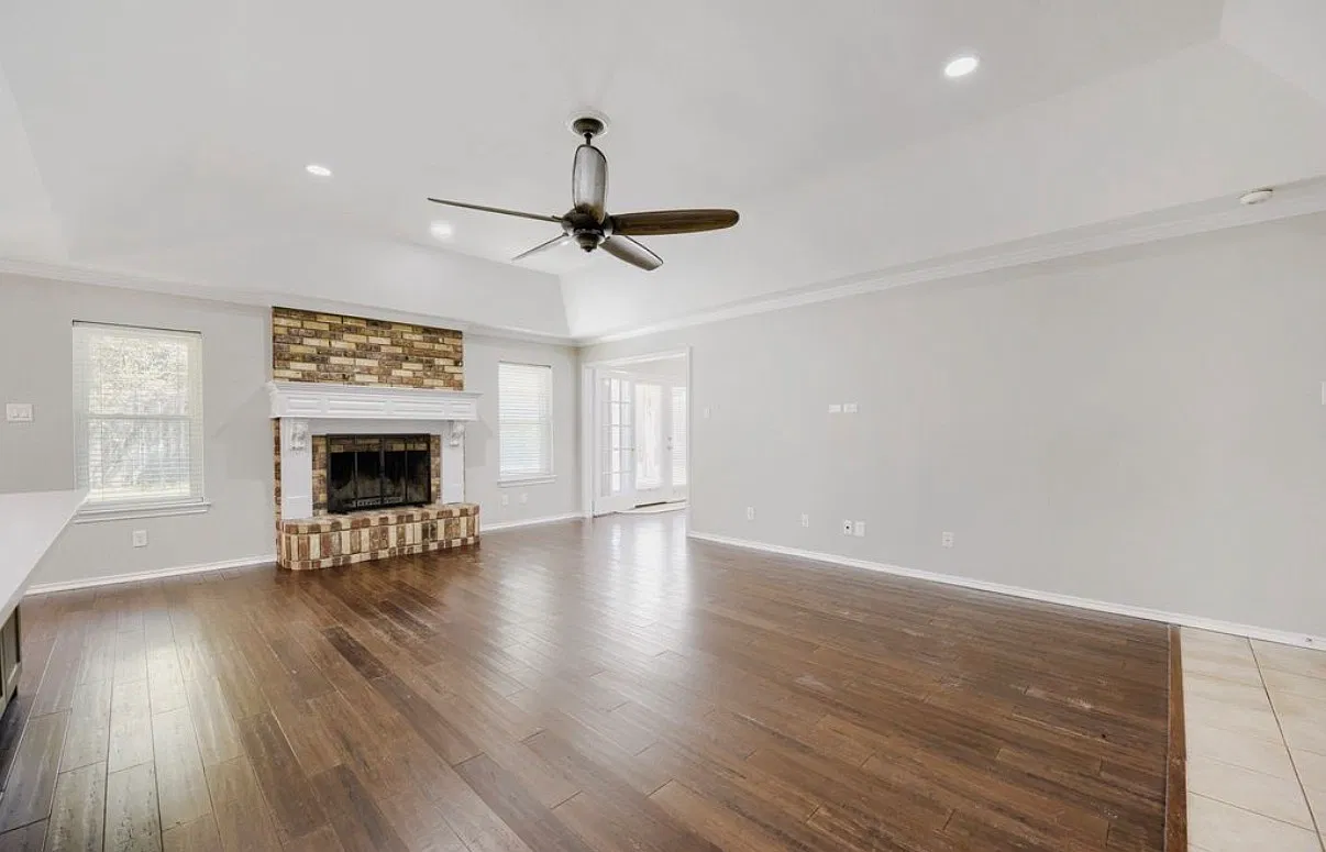 3 bed, 1738 sqft, $2,225 — Photo 3