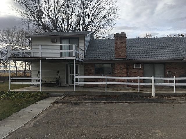 Side View/Front door 