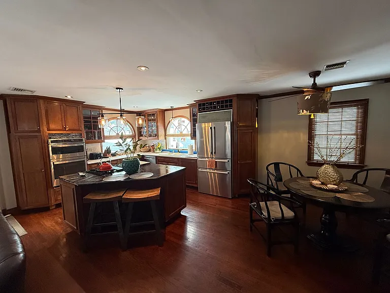 20 Mayfair Ct — Photo 7