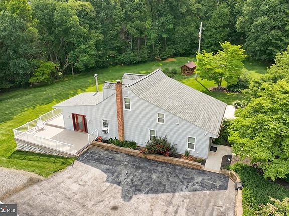 4th image of 743 Snyder Corner Rd