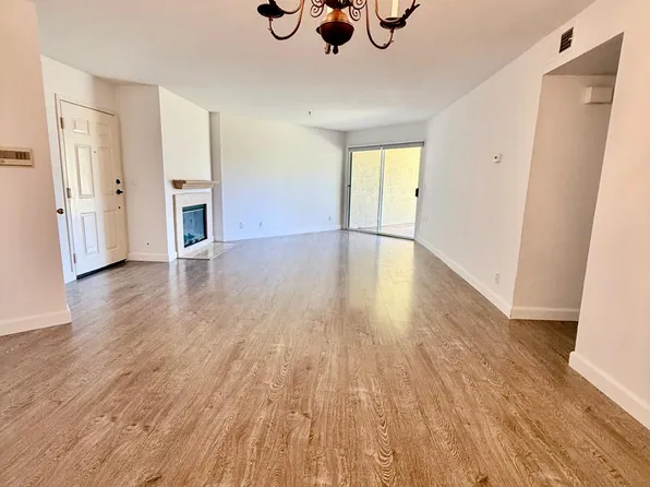 5728 Oak Bend Ln Unit 109, Oak Park, CA 91377