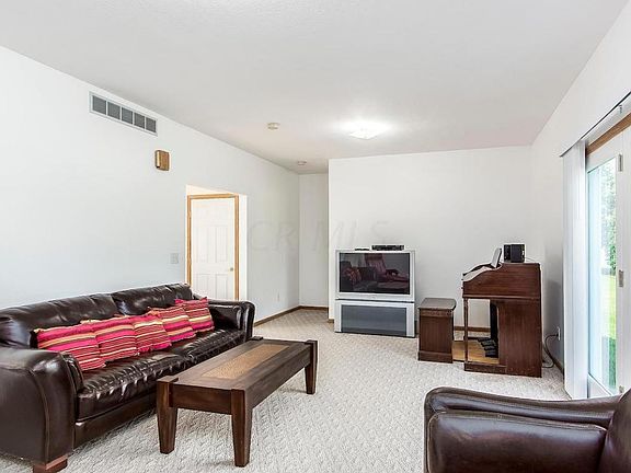 3rd image of 310 Aberdeen Dr