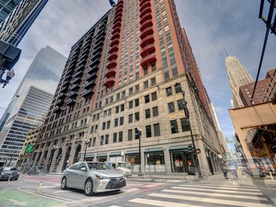 208 W Washington St APT 1707, Chicago, IL, 60606