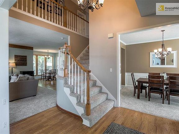 5th image of 12813 Barton St