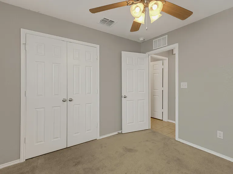 10226 Reyes Hts — Photo 26