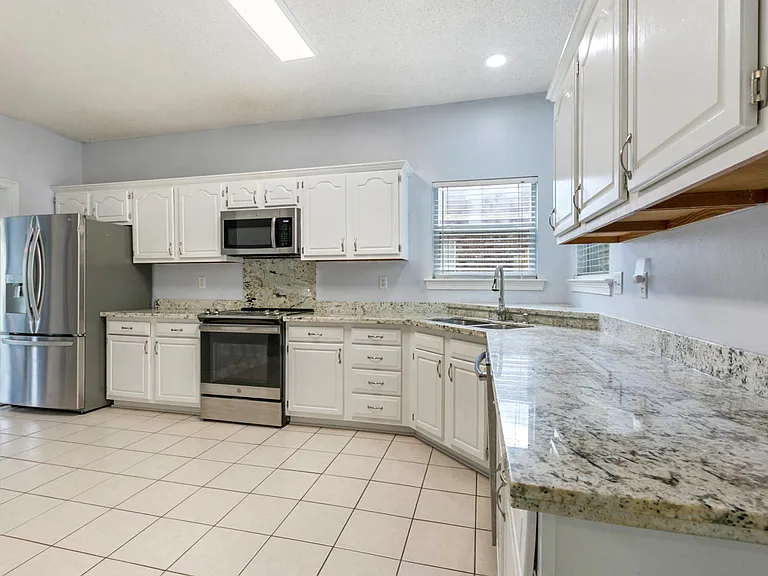 472 Vireo Dr — Photo 6