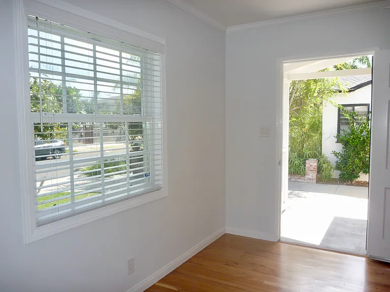 845 Flower Ave — Photo 8