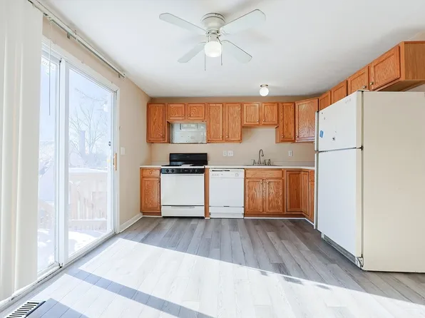 50 Liberty St Unit 1, Lowell, MA 01851
