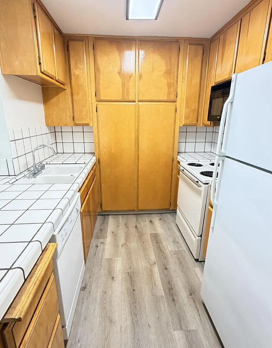 Spacious 1BR/1BA in the heart of North Park — Photo 4