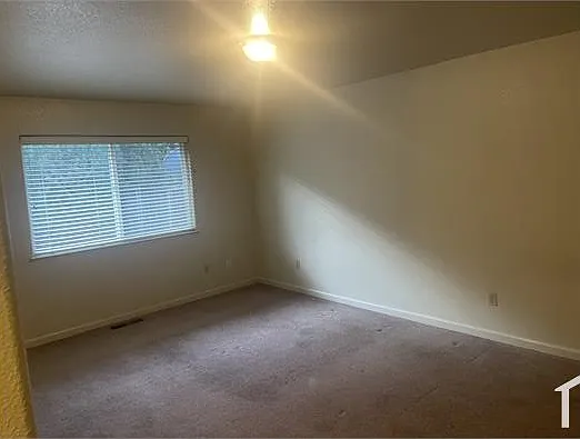 7556 Rogers Ln — Photo 8