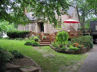 261 Thorwaldsen Pl, Clinton, IA 52732