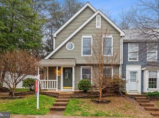 1509 Twisted Oak Dr, Reston, VA 20194