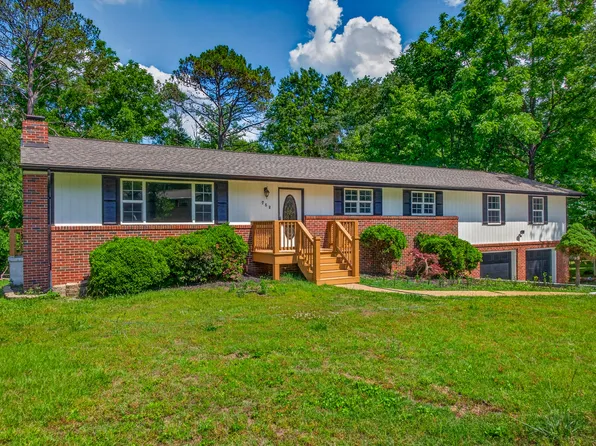 968 W Circle Dr, Rossville, GA 30741