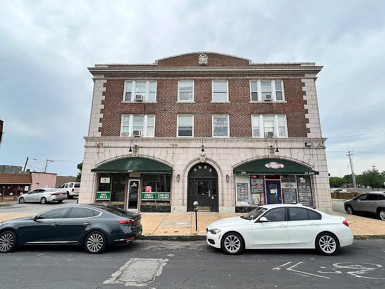 Situated along the vibrant South Grand corridor, this historic, classic brick building offers historic charm and an unbeatable central location. Enjoy the convenience of city living with everything you need just minutes away.