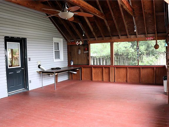 3rd image of 4992 Lehigh Rd