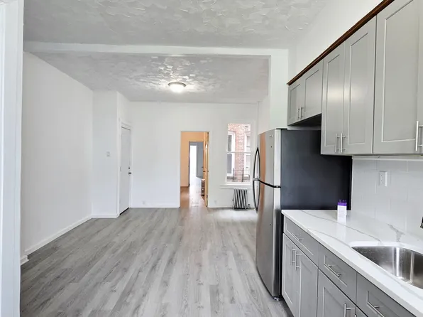 54-12 Flushing Avenue image 2 of 13