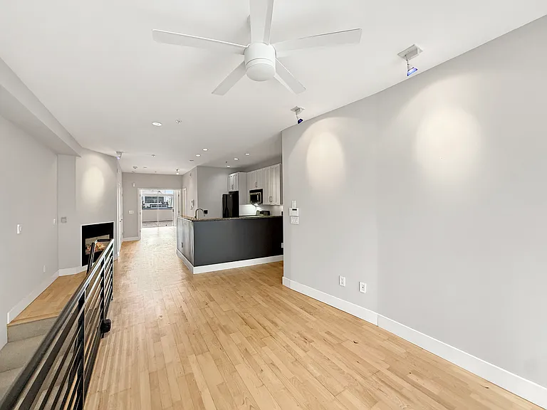 563 Minna St #2 — Photo 17