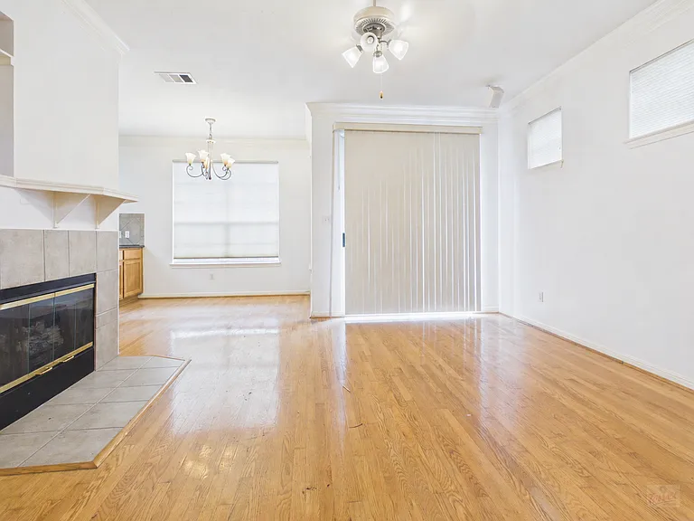 8518 Cahill Dr #32 — Photo 6