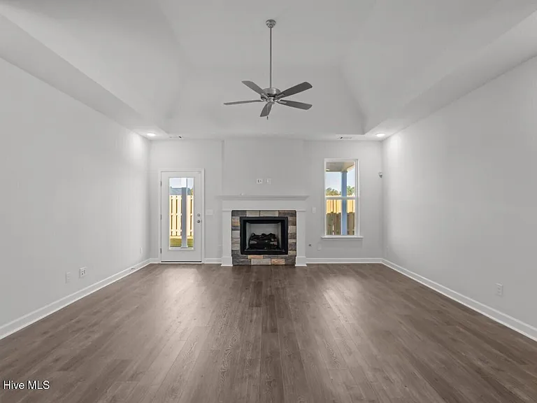 8163 Snelling Dr — Photo 17