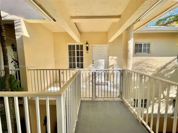 6912 NW 179th St #2043, Hialeah, FL 33015