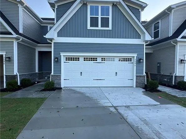 Court, Carrollton, VA 23314