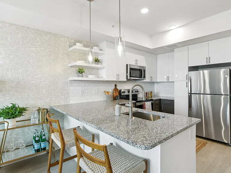 Link Apartments H Street — Photo 1