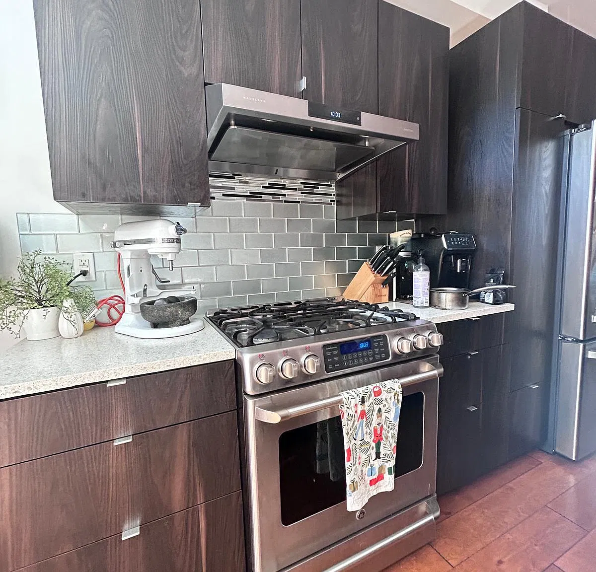 3 bed, 1460 sqft, $4,350 — Photo 3