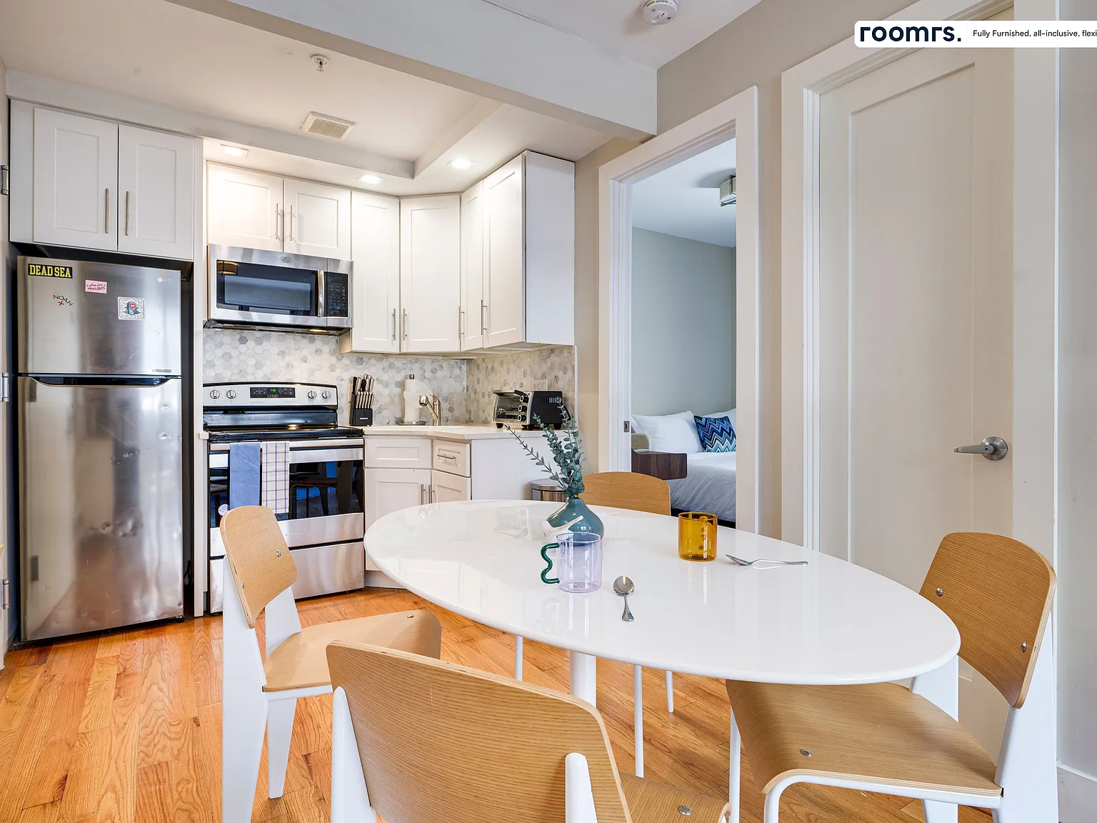5 bed, 830 sqft, $1,765 — Photo 2