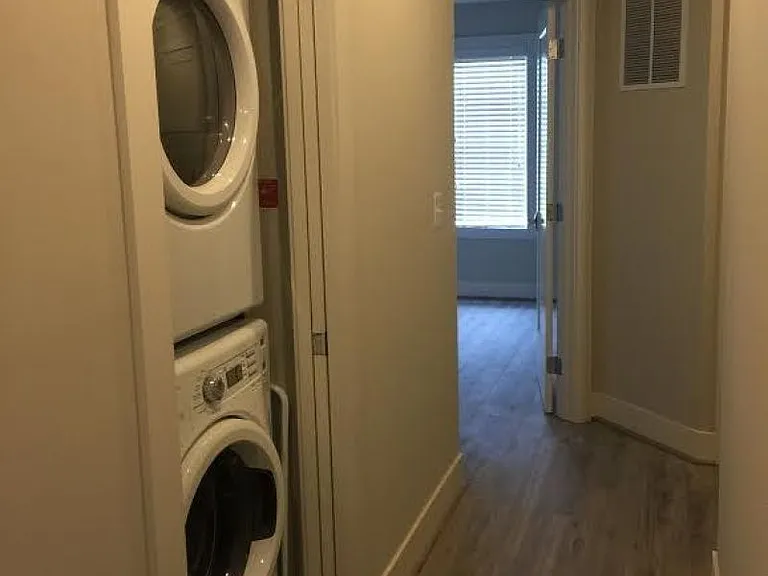 928 N Buchanan Ct — Photo 11