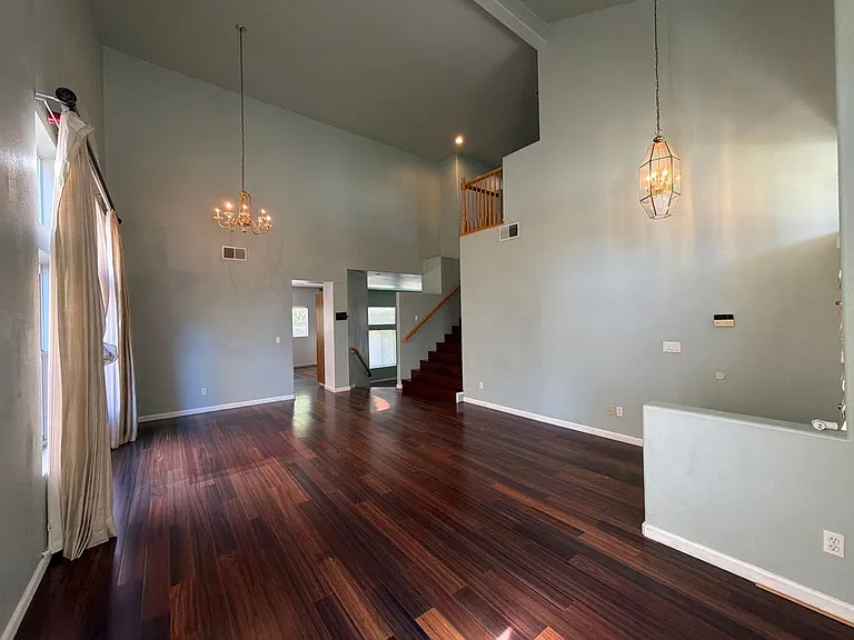 709 Black Oak Way — Photo 5