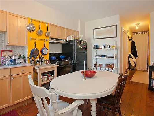 Sold by Avenue Sotheby's International Realty | media 14