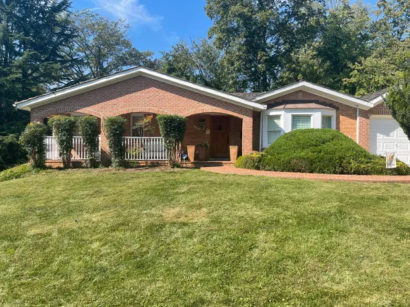 11912 Renwood Ln, Rockville, MD 20852