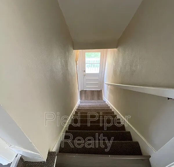1254 S Chicago Ave — Photo 18