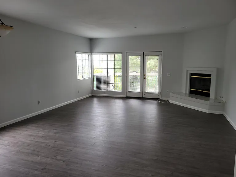 16458 Avenida Venusto #C — Photo 9