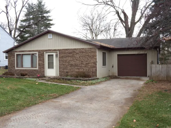203 N Powers St, Angola, IN 46703