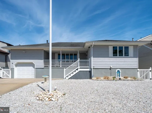 4 Clearwater Way, Toms River, NJ 08753