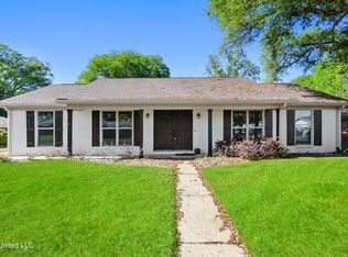 2454 S Shore Dr, Biloxi, MS 39532