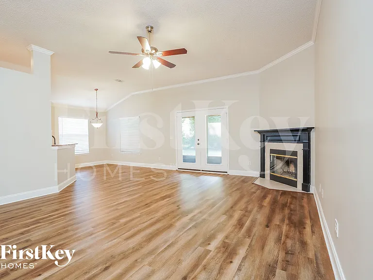 3986 Lake Crest Ter — Photo 3