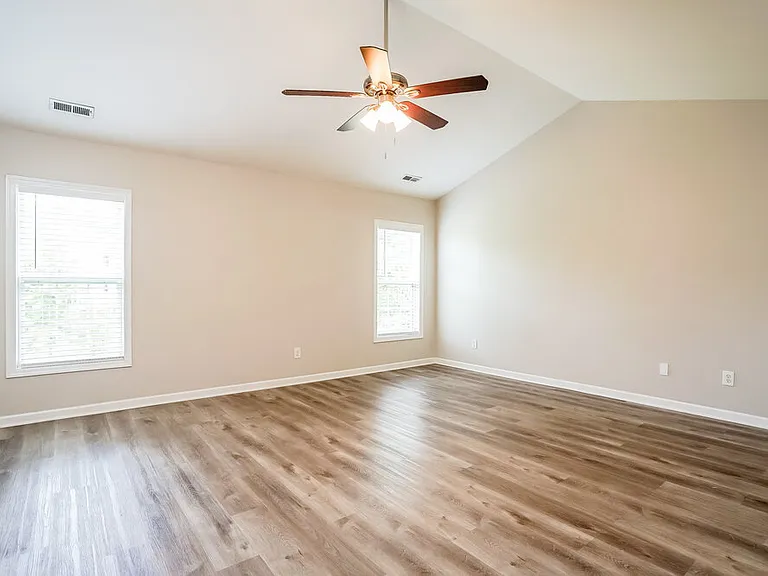 2327 Spruce Shadows Ln — Photo 11