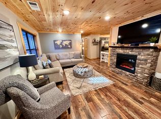 519 McMahan Rd, Pigeon Forge, TN 37863