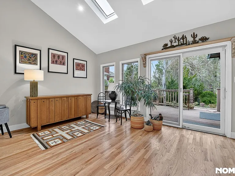 8433 Sawtooth Ln — Photo 19