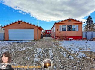 1116 Hoffman St, Mills, WY 82644
