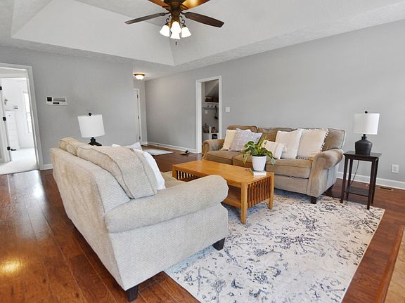 3rd image of 3713 Windhaven Ct