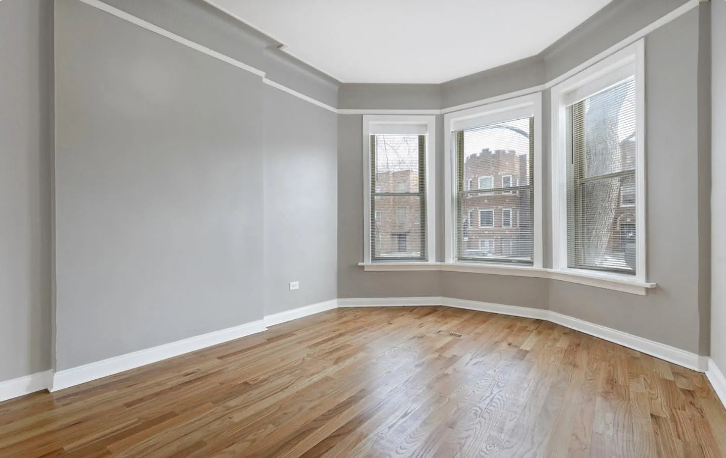2 bed, 960 sqft, $1,450 — Photo 1