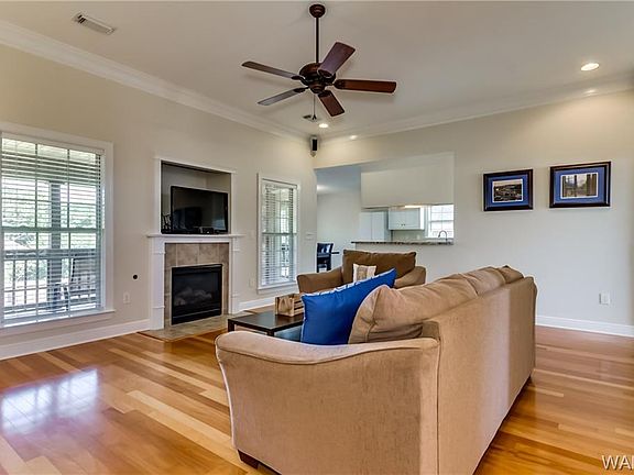 3rd image of 13981 Prince William Way