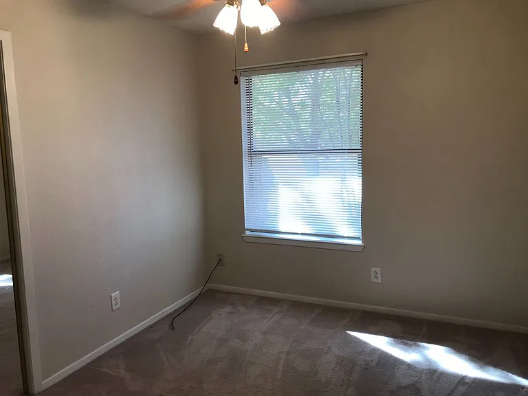 1633 Chachalaca Ln — Photo 8