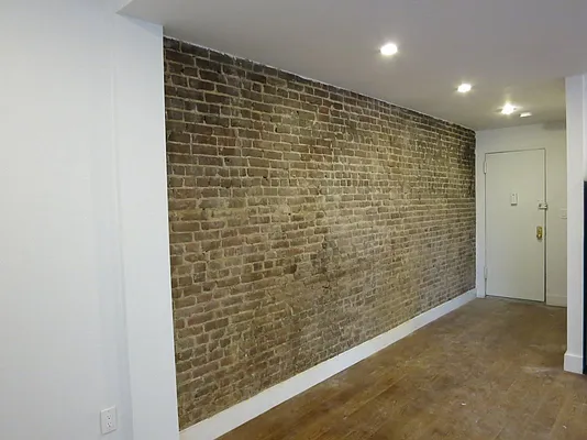 Rented by Bohemia Realty Group | media 39