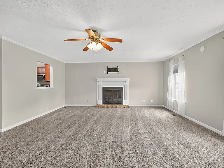 2504 Angelyn Dr — Photo 11