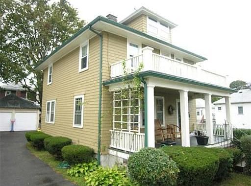 3rd image of 122 W Elm Ave