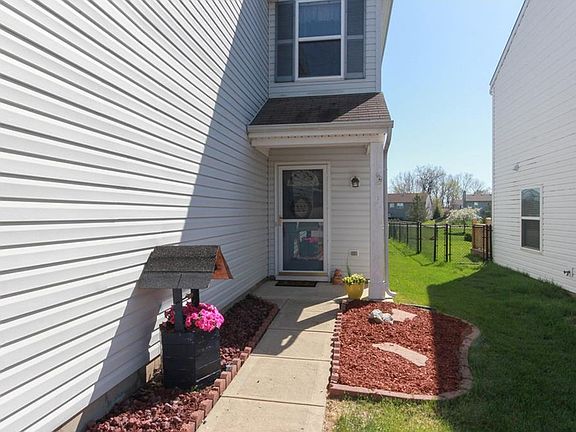 2nd image of 2811 Dawnlake Dr
